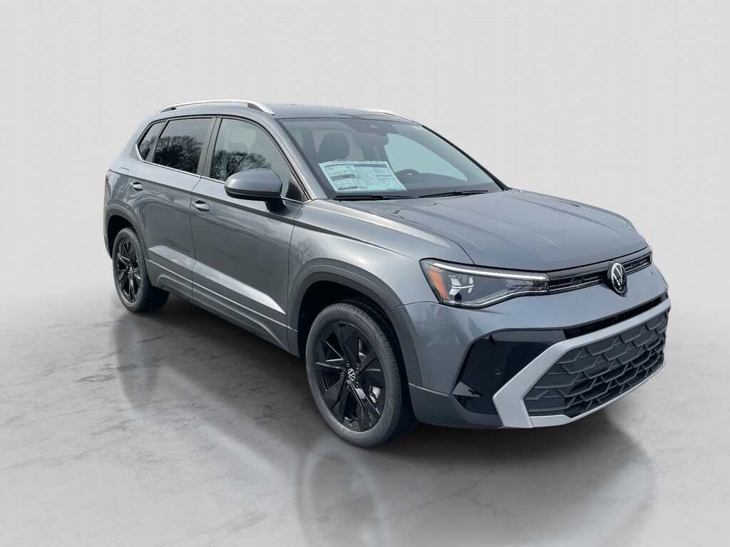 New 2026 Volkswagen Taos SE FWD Sport Utility