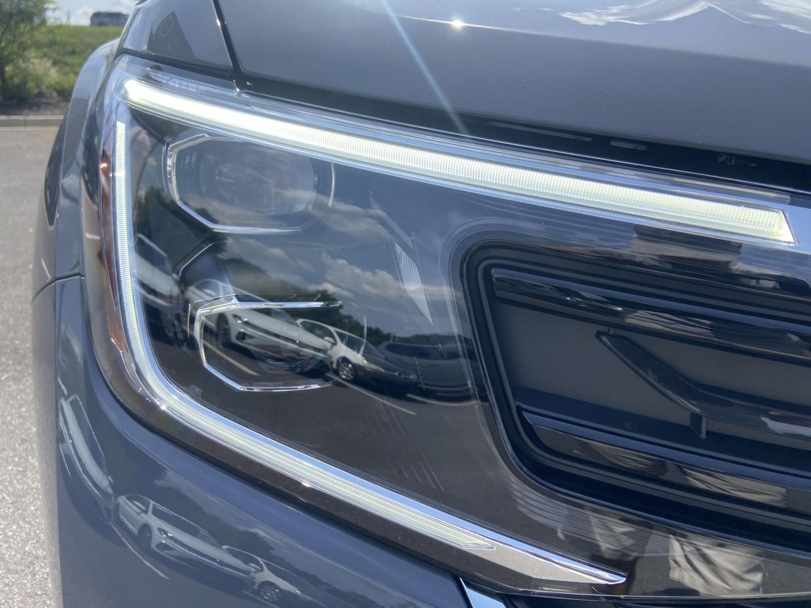 2026 Volkswagen Atlas SEL Premium R-Line photo 4