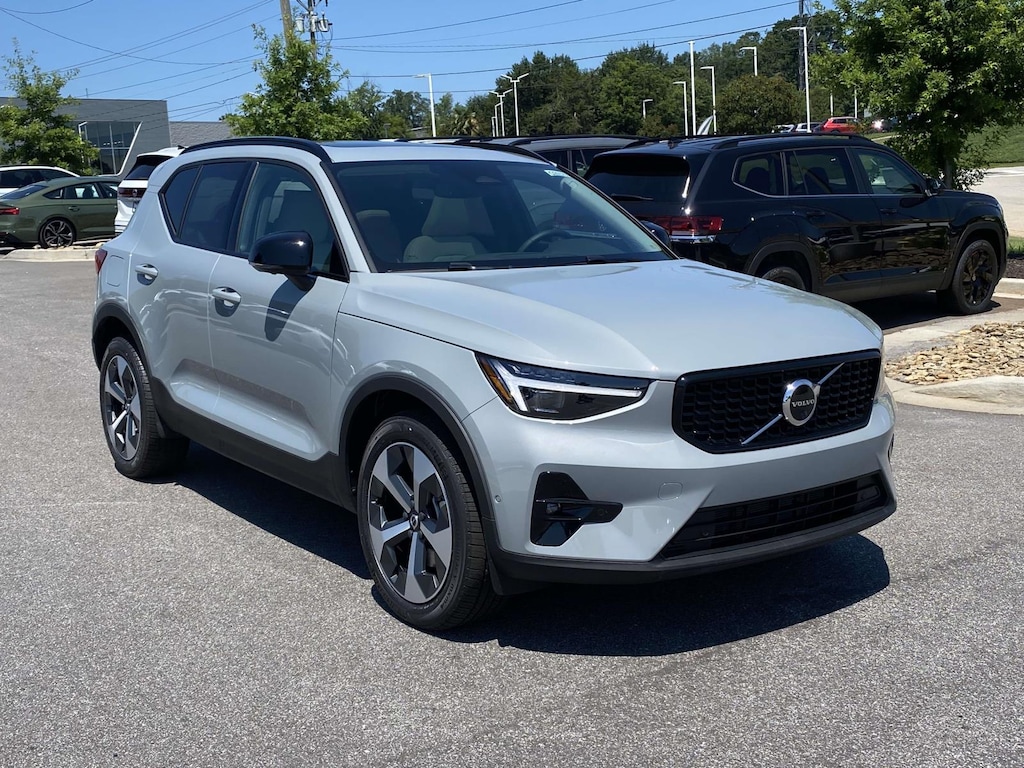 New 2026 Volvo XC40 B5 Plus Sport Utility