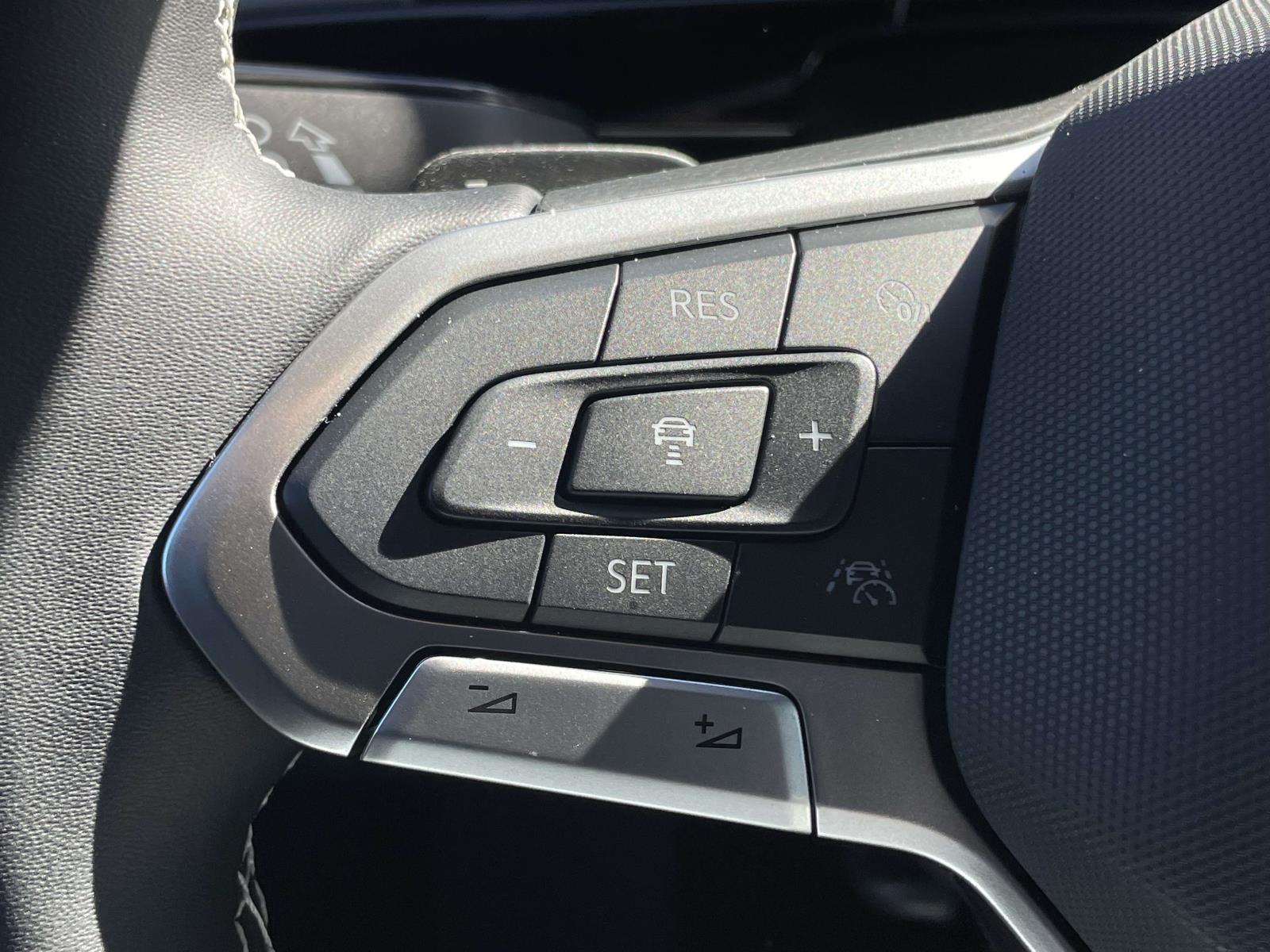 2026 Volkswagen Atlas Cross Sport SE - Photo 18