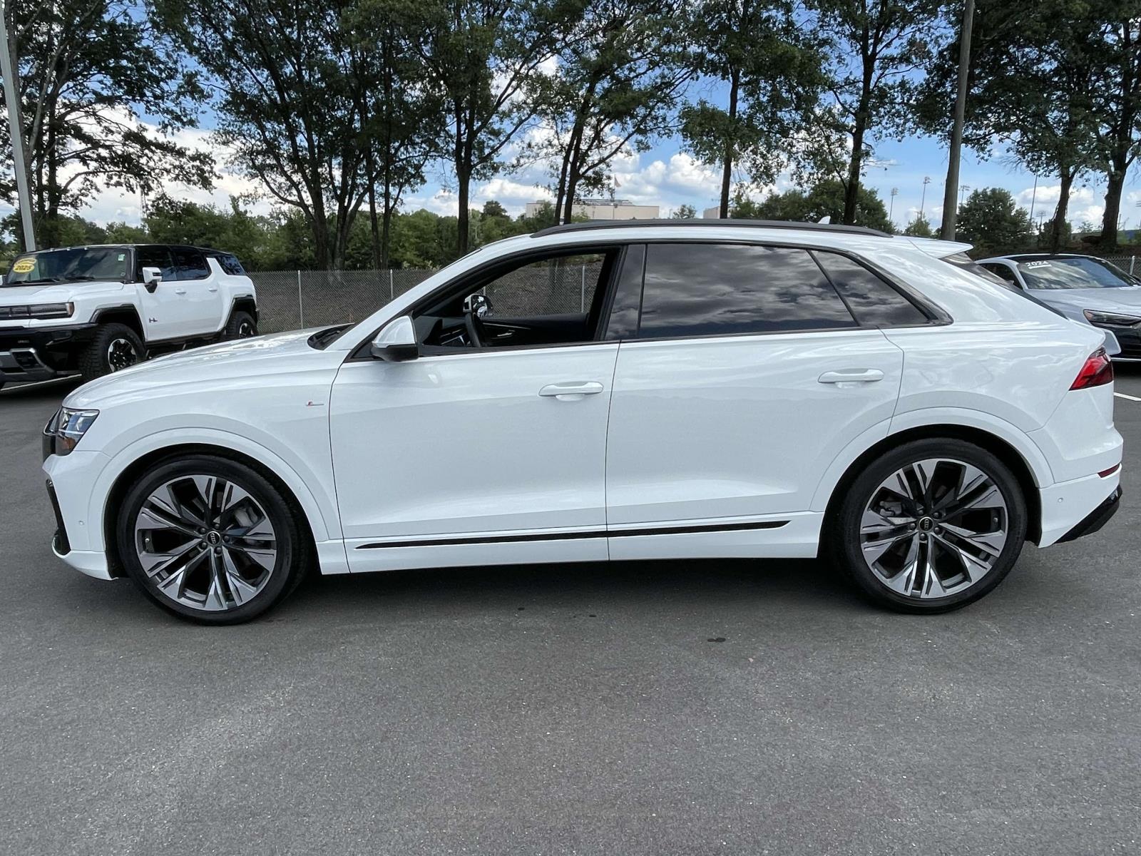 2025 Audi Q8 Prestige 55 photo 4