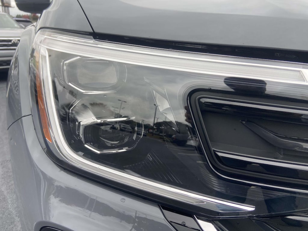 Certified 2024 Volkswagen Atlas Cross Sport 2.0T SE w/Technology FWD Sport Utility