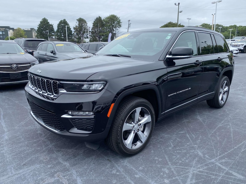 Used 2025 Jeep Grand Cherokee Limited 4x4 Sport Utility