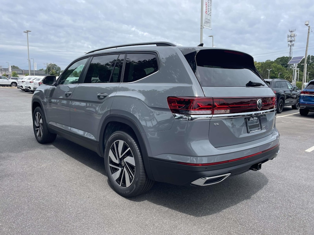 New 2026 Volkswagen Atlas 2.0T SE w/Technology Sport Utility