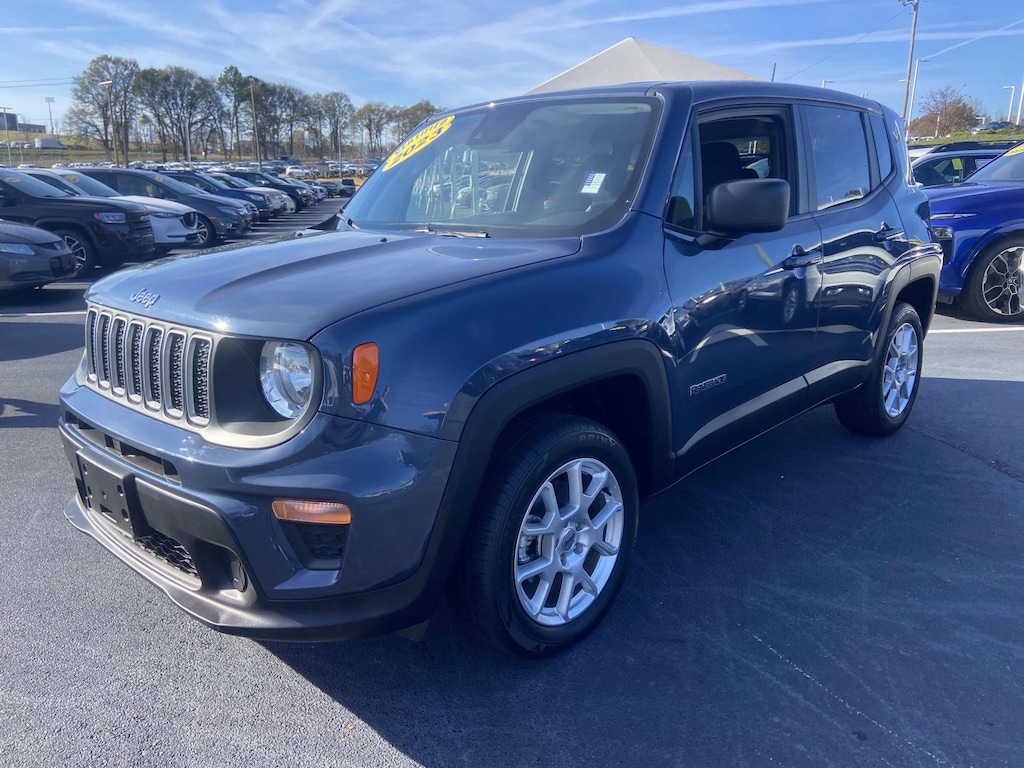 Used 2023 Jeep Renegade Latitude 4x4 Sport Utility