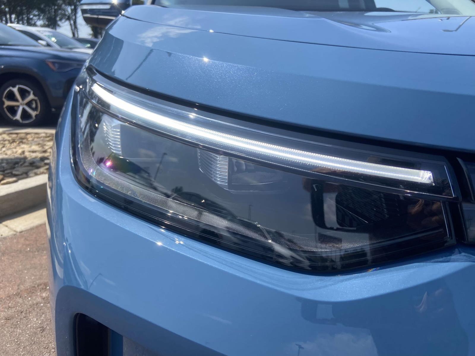 2025 Volkswagen Tiguan SE photo 4