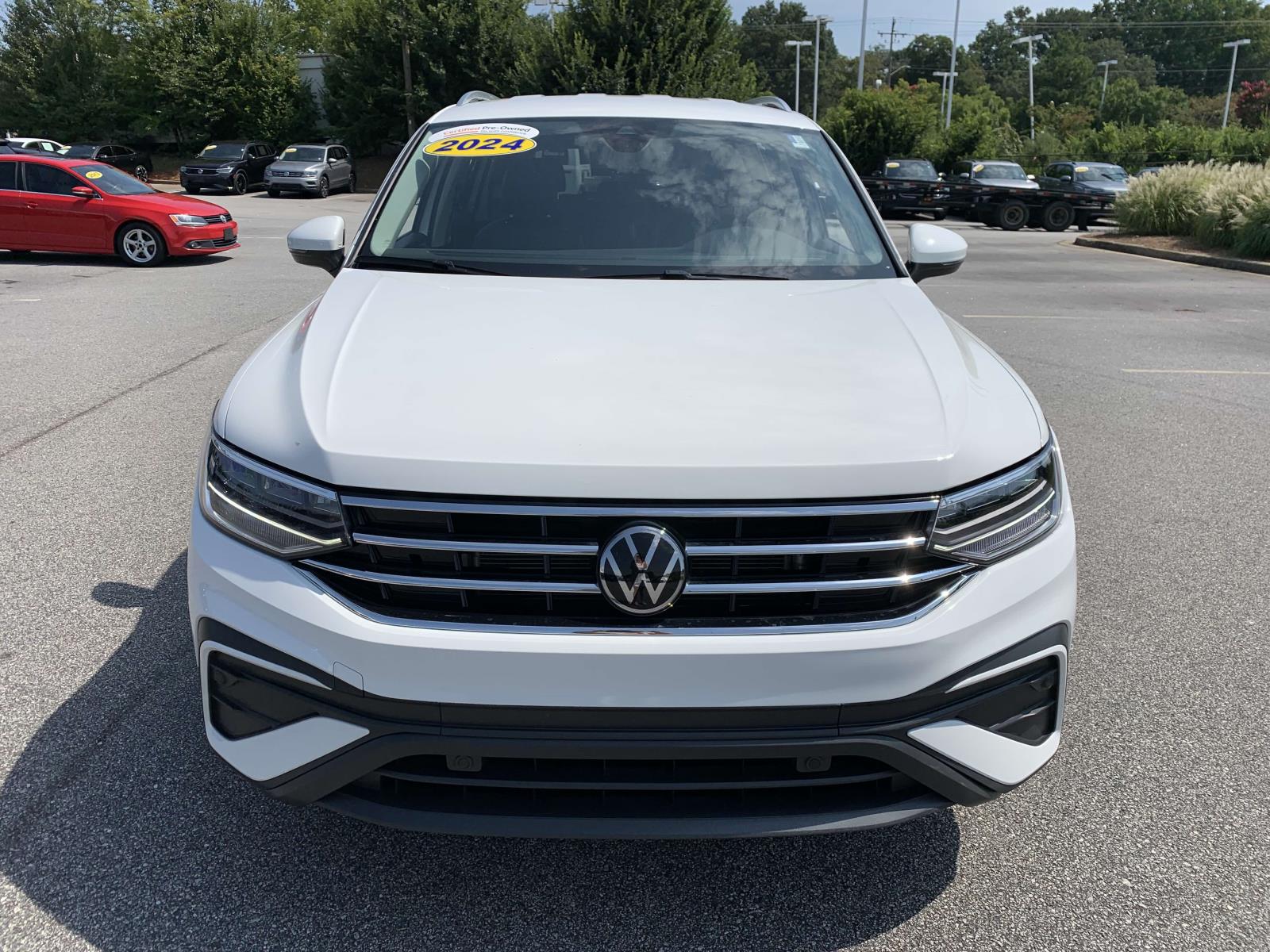 Used 2024 Volkswagen Tiguan SE with VIN 3VV3B7AX8RM031939 for sale in Greenville, SC