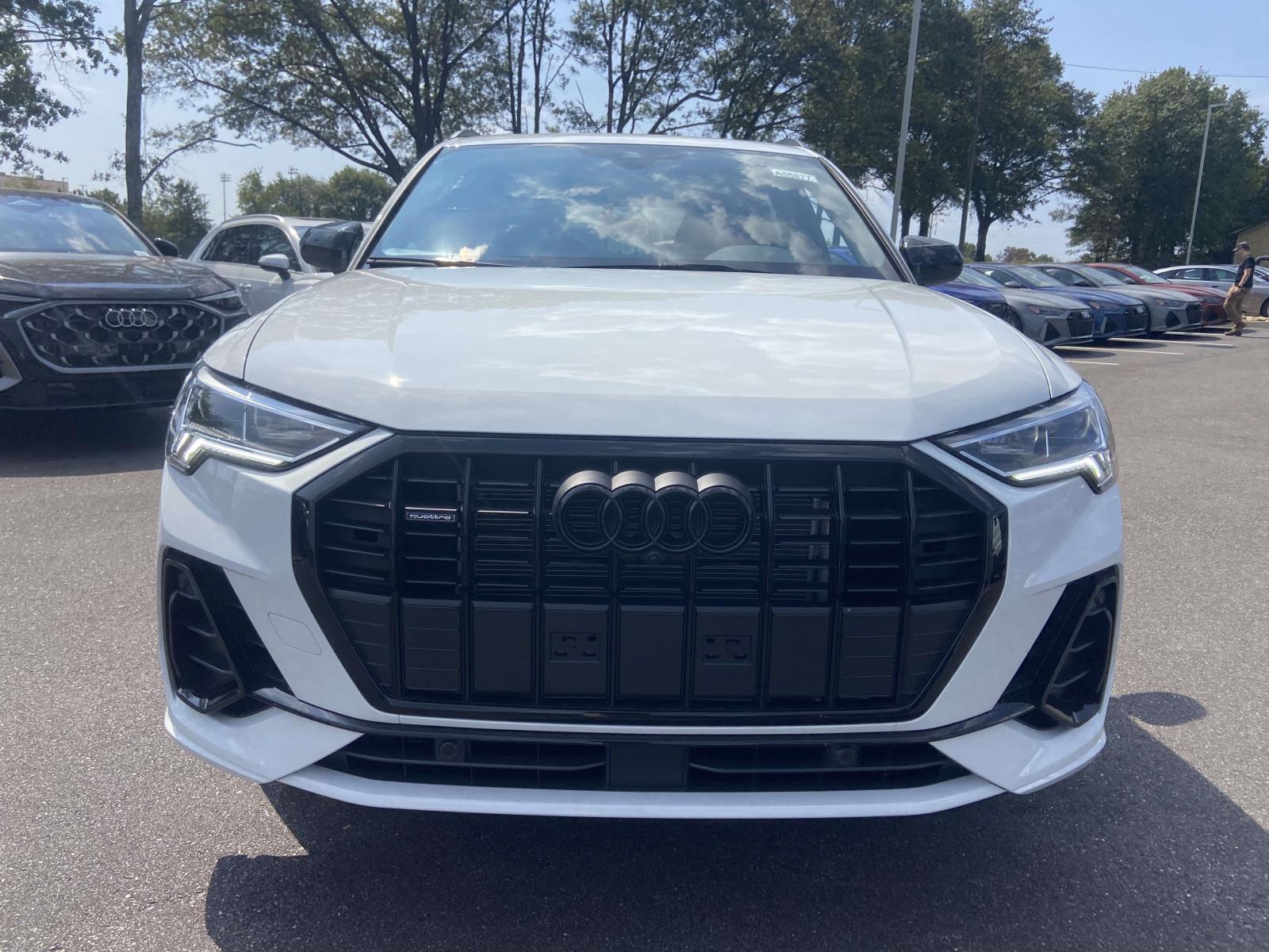 2025 Audi Q3 S line Premium Plus photo 2