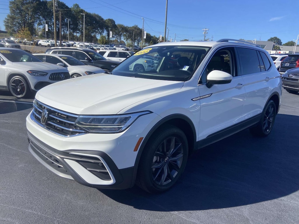 Used 2022 Volkswagen Tiguan 2.0T SE FWD Sport Utility