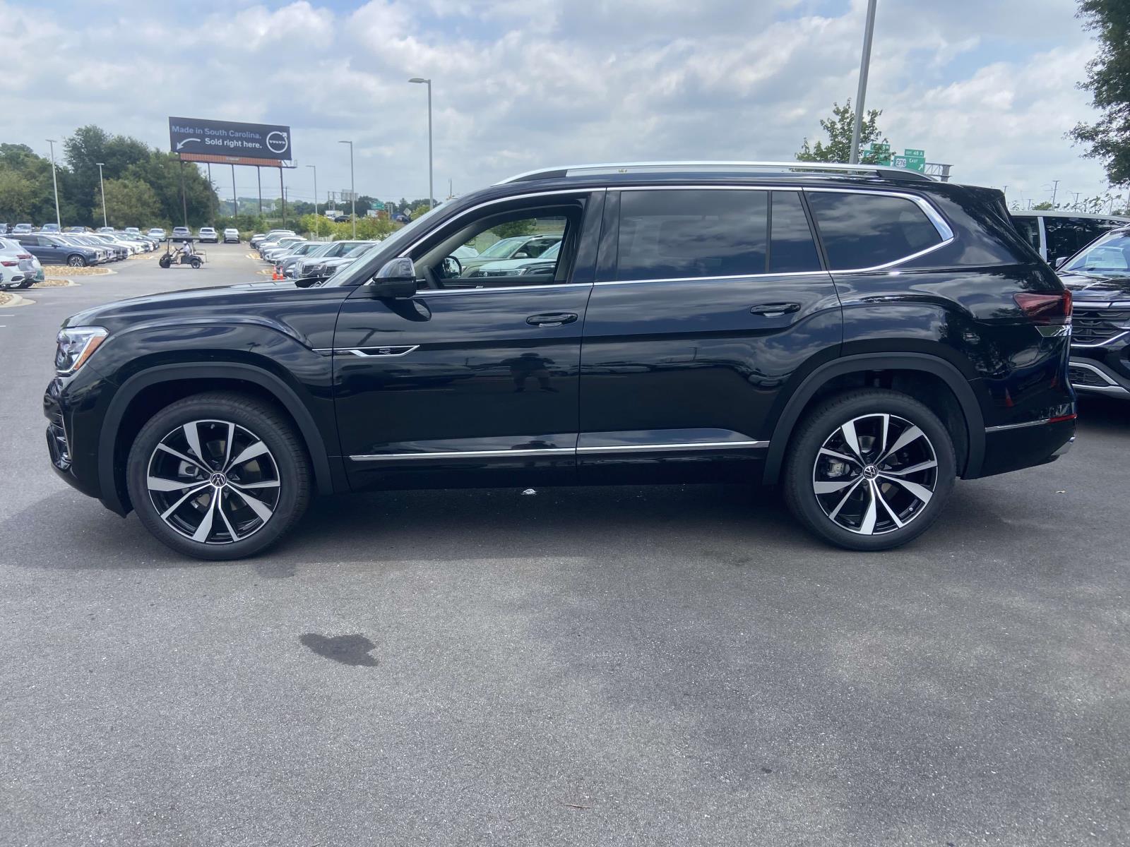 2026 Volkswagen Atlas SEL Premium R-Line - Photo 6