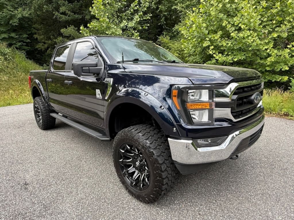 Used 2023 Ford F-150 XLT Crew 4WD V8 Lifted Truck SuperCrew Cab