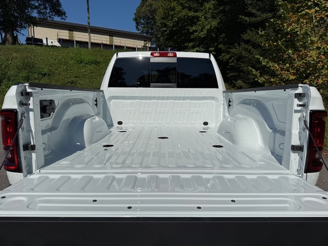 2026 RAM 3500 Tradesman - Photo 9