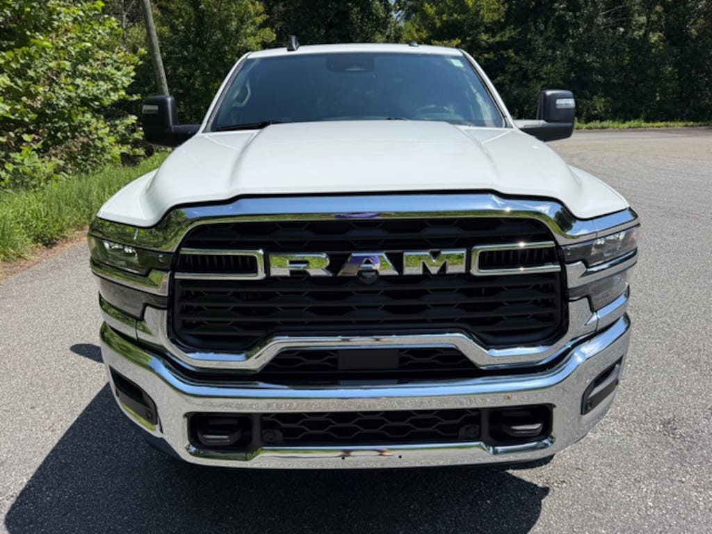 New 2026 Ram 2500 Tradesman Crew Hemi 4WD LWB Pickup