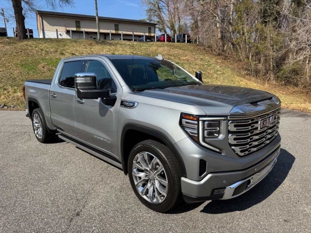 Used 2024 GMC Sierra 1500 Denali Crew 4WD V8 Truck Crew Cab