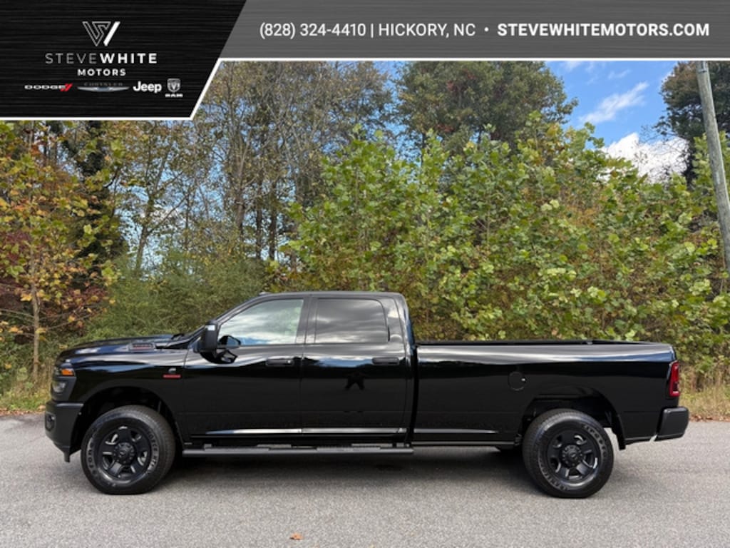 New 2026 Ram 3500 Tradesman Crew 4WD Cummins LWB Pickup