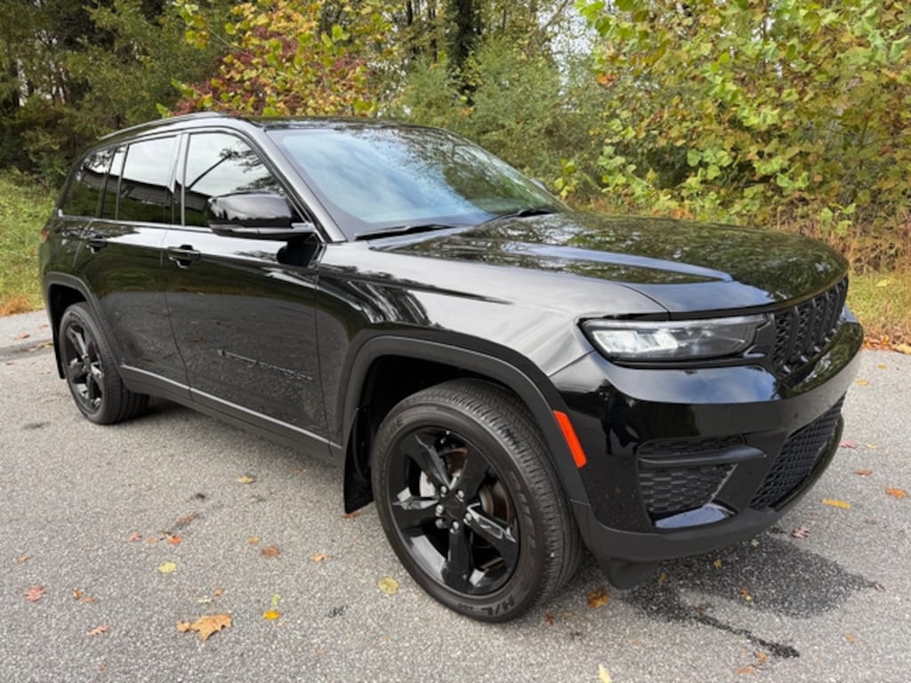 Used 2024 Jeep Grand Cherokee Altitude X SUV