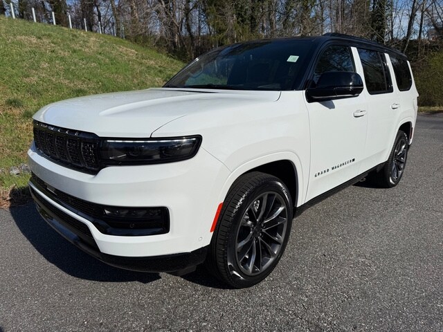 2025 Jeep Grand Wagoneer Obsidian II photo 2