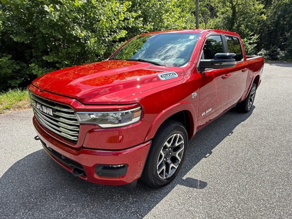 New 2026 Ram 1500 Laramie Crew Hemi 4WD Pickup