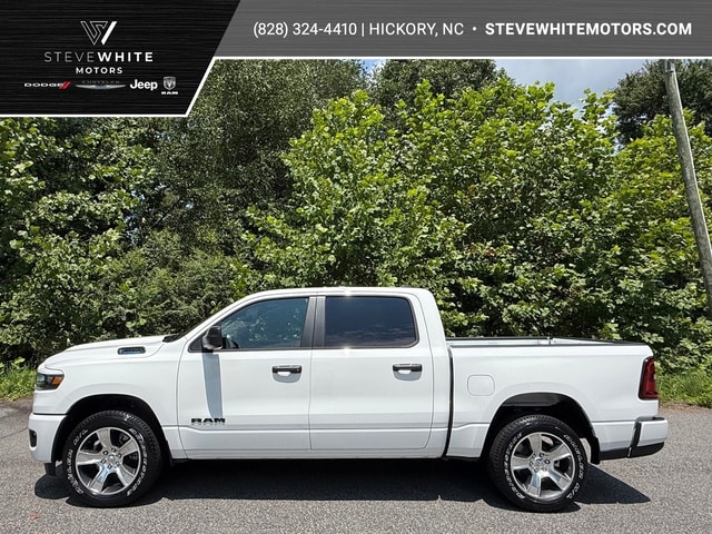 2026 RAM 1500 Pickup Express