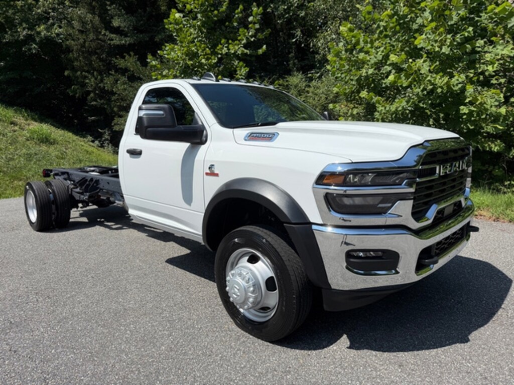 New 2025 Ram 4500 Chassis Cab Tradesman R/C 2WD 108 CA Cummins Pickup