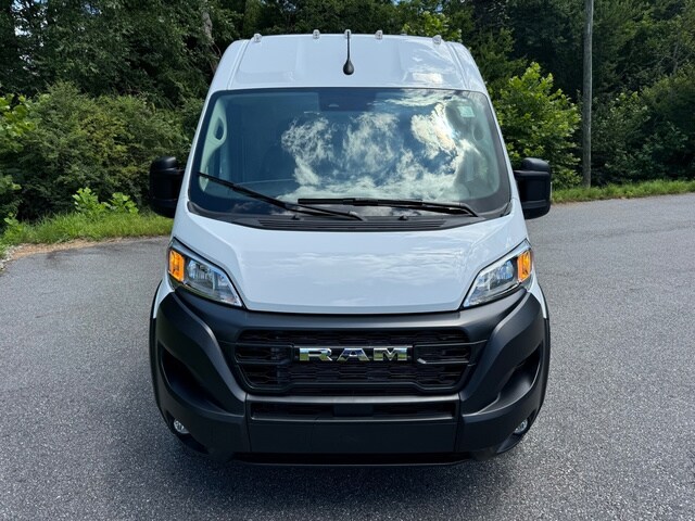 2024 Ram ProMaster 2500 photo 3