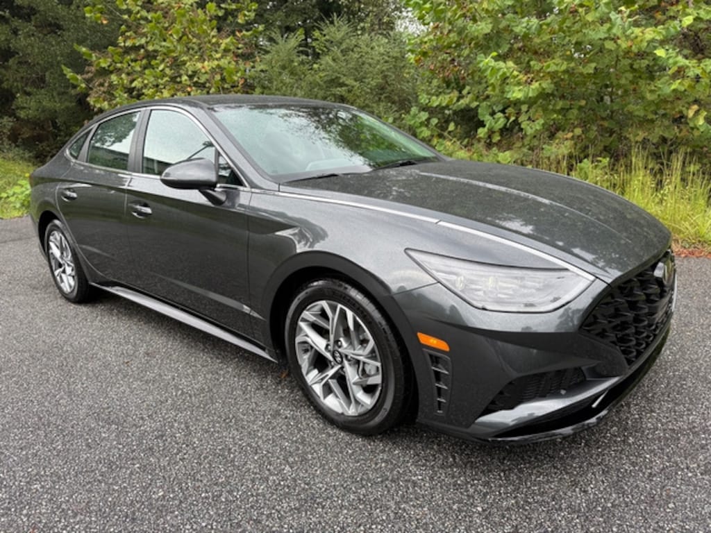 Used 2023 Hyundai Sonata SEL Sedan