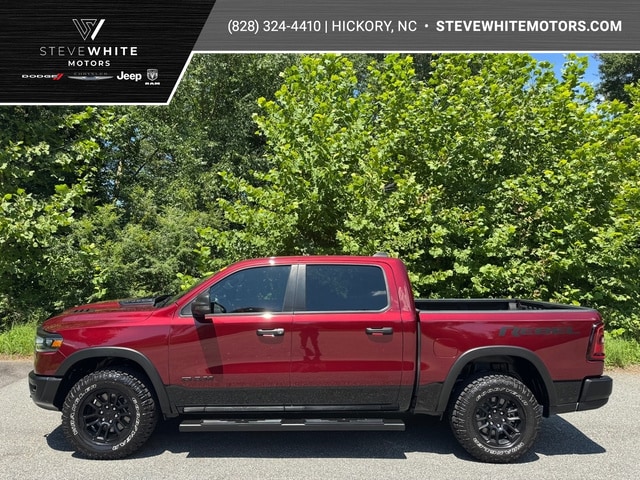 2025 Ram 1500 Truck Crew Cab 