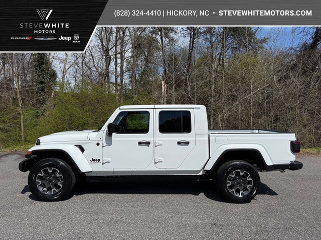 2026 Jeep Gladiator Pickup 