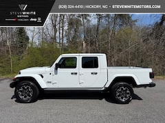 New 2026 Jeep Gladiator SAHARA 4X4 Pickup S19599 in Hickory, NC