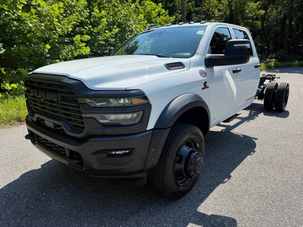 New 2025 Ram 4500 Chassis Cab Tradesman Crew 4WD 84 CA Cummins Pickup
