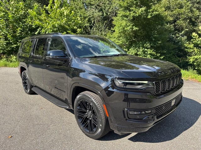 2025 Jeep Wagoneer L Carbide Series II photo 4