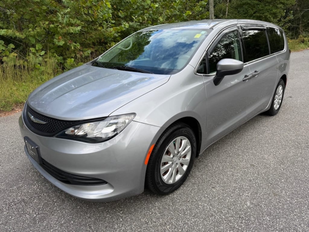 Used 2018 Chrysler Pacifica L Van