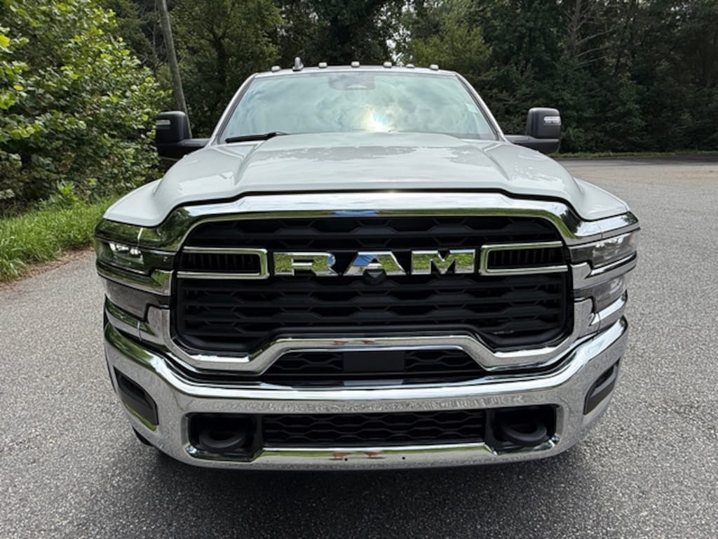 New 2026 Ram 5500 Chassis Cab Tradesman Crew 4WD Cummins 11 Service Body Pickup