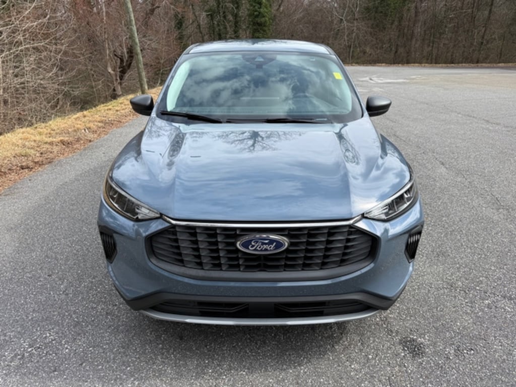 Used 2025 Ford Escape Active 2WD SUV