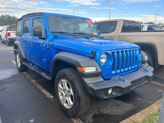 2022 Jeep Wrangler Sport S photo 2