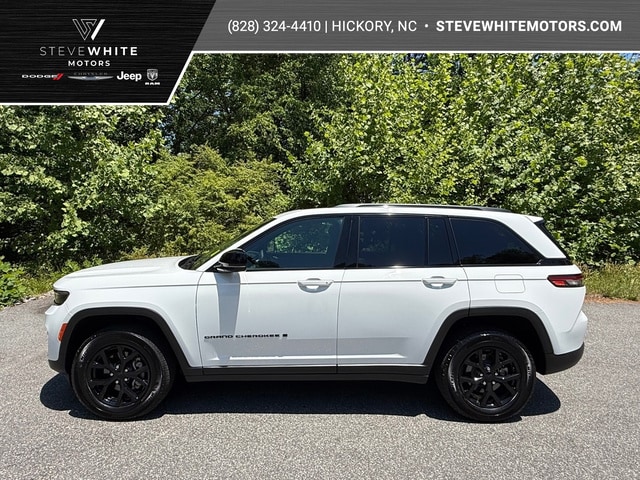 2025 Jeep Grand Cherokee Altitude X 4x4's photo