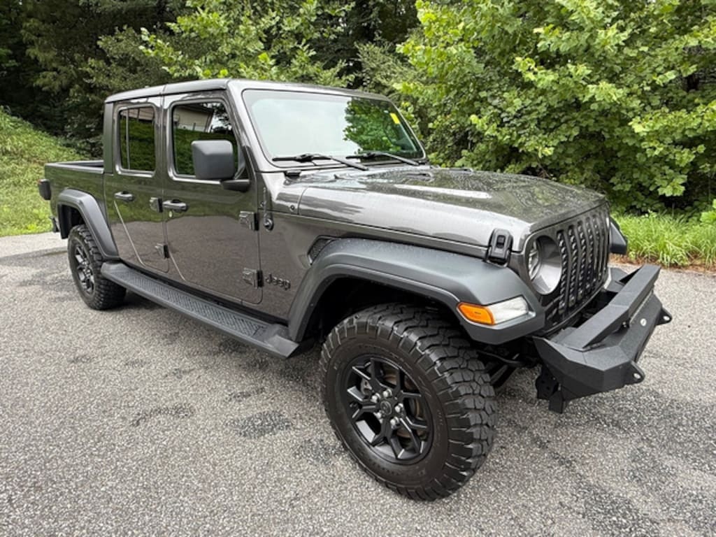 Used 2020 Jeep Gladiator Sport S Truck Crew Cab