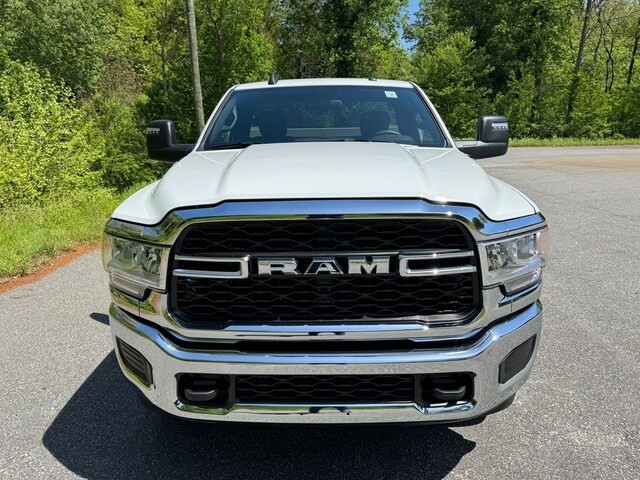 2024 Ram 3500 Tradesman photo 3