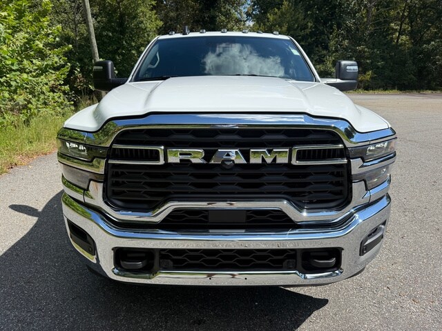 2026 Ram 3500 Tradesman photo 3