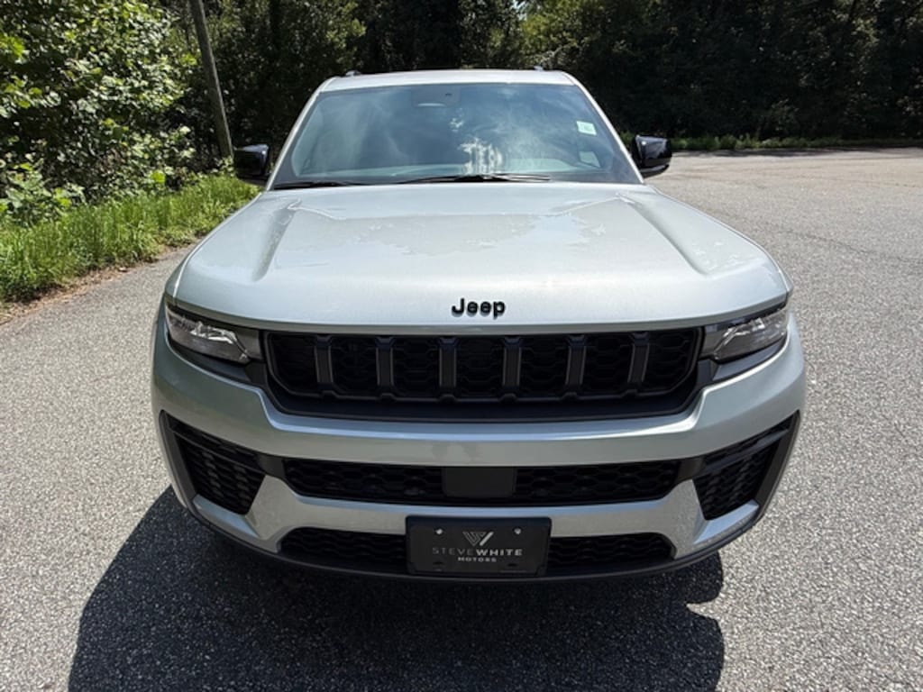 New 2026 Jeep Grand Cherokee L Laredo Altitude Sport Utility