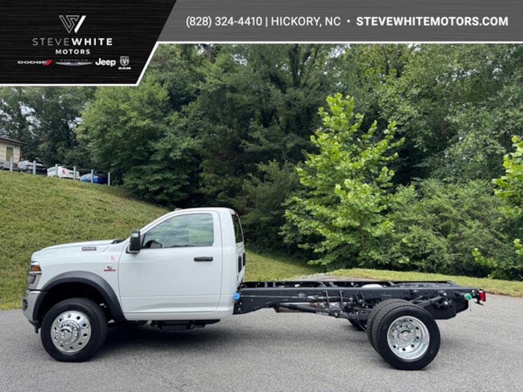 New 2025 Ram 5500 Chassis Cab Tradesman R/C 4WD 84 CA Cummins Pickup