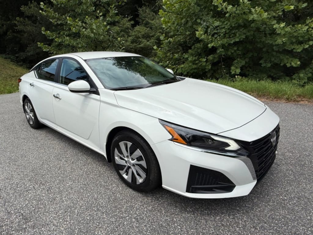 Used 2023 Nissan Altima 2.5 S Sedan