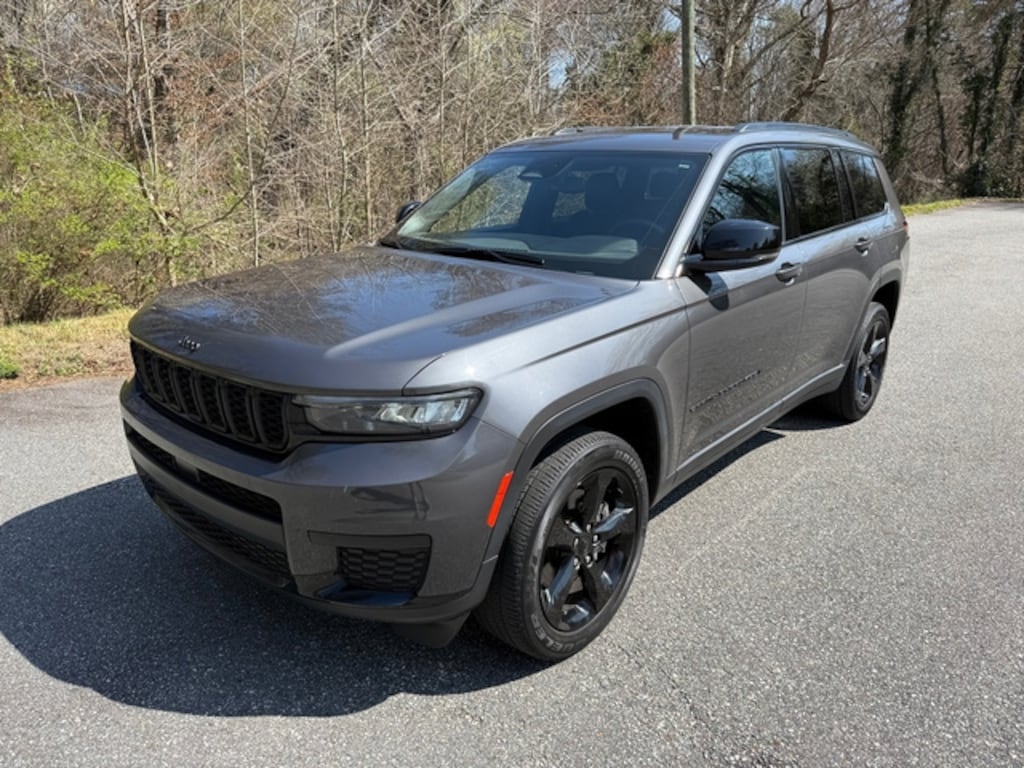 Used 2021 Jeep Grand Cherokee L Altitude 4WD SUV