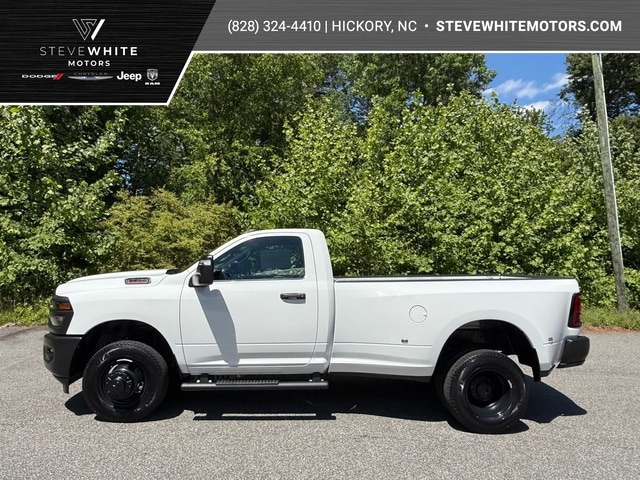 2026 RAM 3500 Tradesman 4X4 Regular cab's photo
