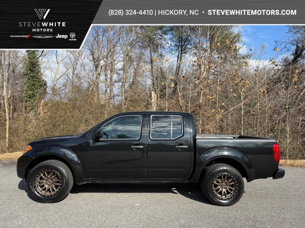 Used 2019 Nissan Frontier SV Crew Cab 4WD Truck Crew Cab