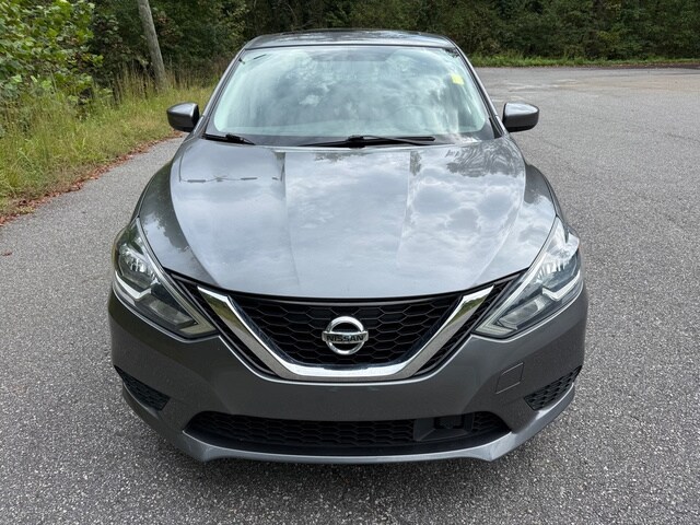 2018 Nissan Sentra SV photo 2