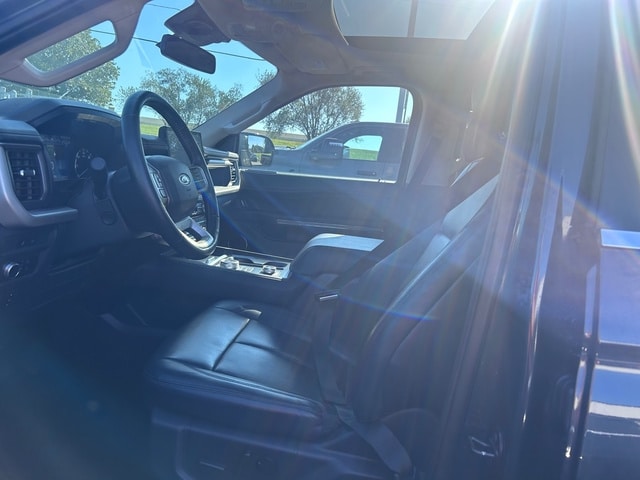 2022 Ford Expedition MAX XLT photo 4