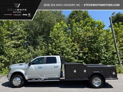 2026 Ram 5500 Chassis Cab Big Horn/Laramie Crew 4WD Cummins 11Combo Bed Pickup