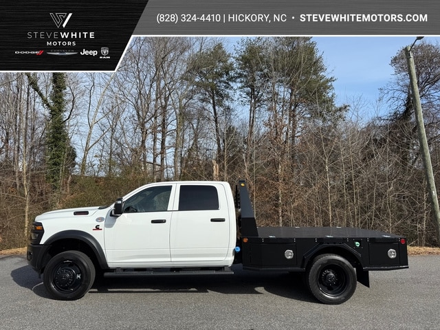 2026 RAM 4500 Tradesman 4X4 Crew Cab DRW 173" WB's photo
