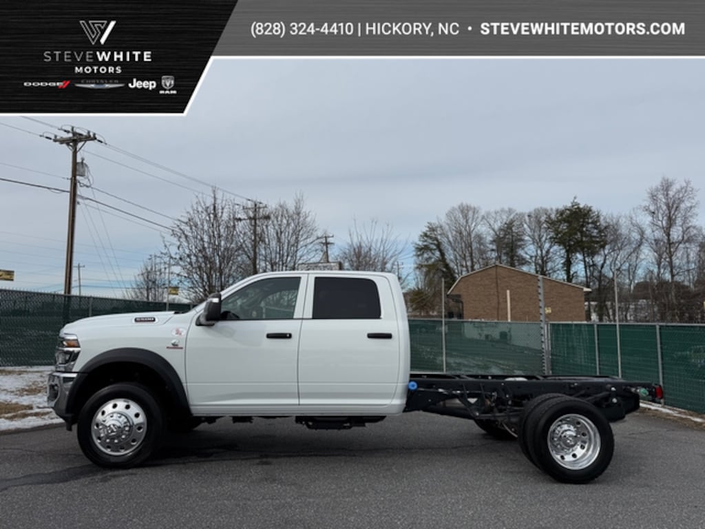 New 2026 Ram 5500 Chassis Cab Tradesman Crew 4WD 60 CA Cummins Pickup